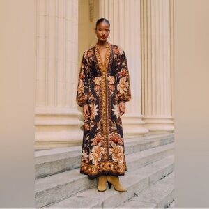 FARM Rio Black Majestic Garden Buttoned Puff Sleeve Maxi Dress